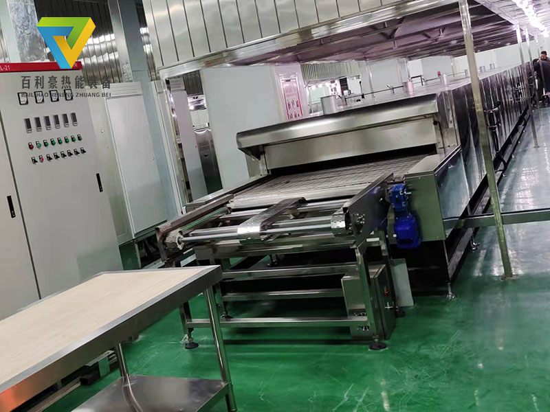 熱烈祝賀我公司新疆客戶定制的馕餅隧道爐已到達(dá)現(xiàn)場安裝！